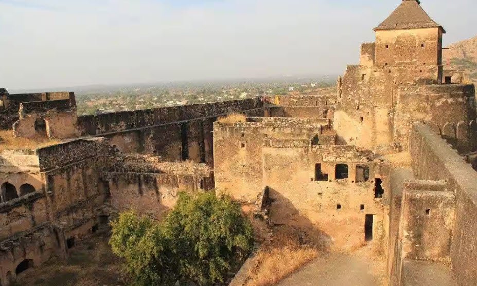Danta Fort, India